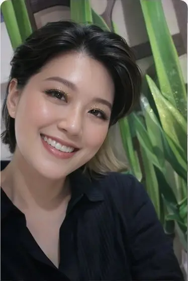 Metallic Eye - AI makeup